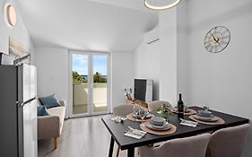 Apartment Nenad - Amazing Sea View ! Only 500 Meters From The Beach !