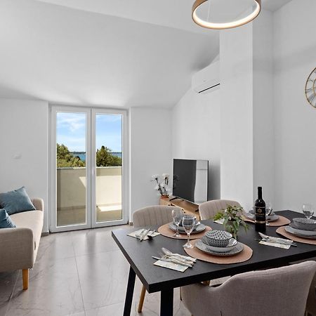 Apartment Nenad - Amazing Sea View ! Only 500 Meters From The Beach ! Fažana Exterior foto
