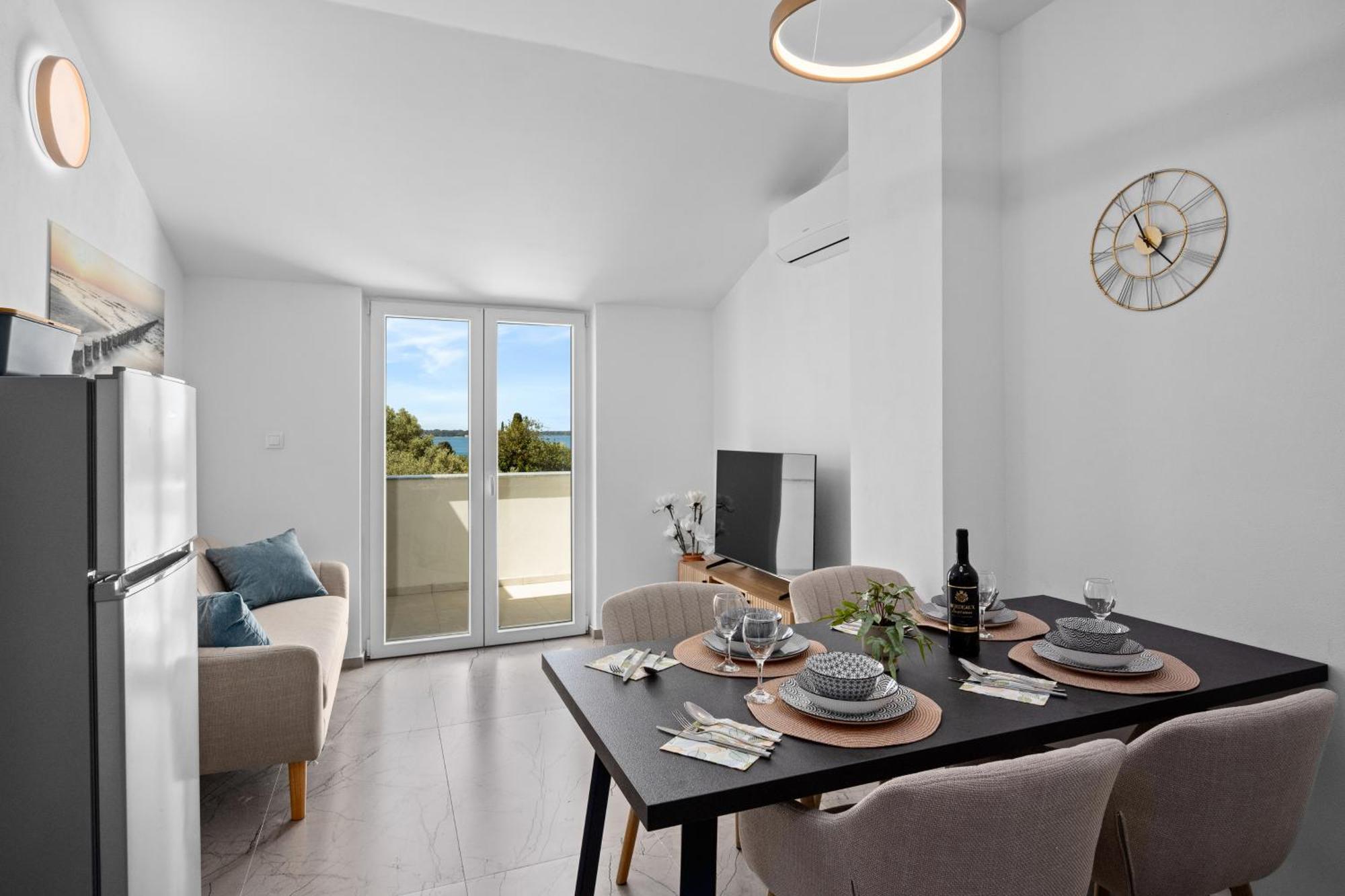 Apartment Nenad - Amazing Sea View ! Only 500 Meters From The Beach ! Fažana Exterior foto