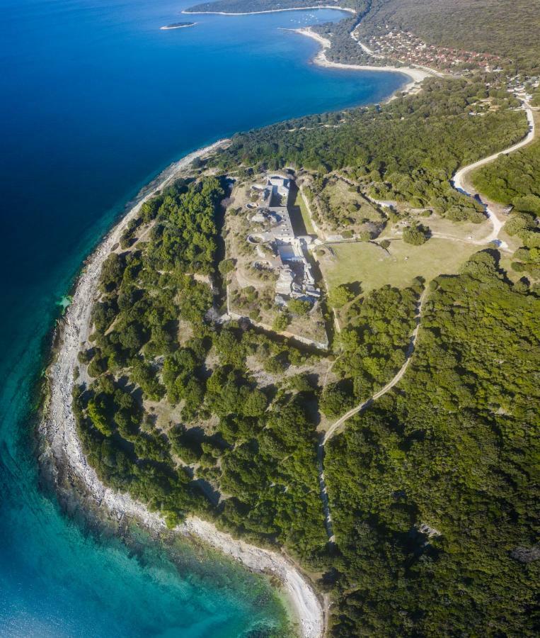 Apartment Nenad - Amazing Sea View ! Only 500 Meters From The Beach ! Fažana Exterior foto